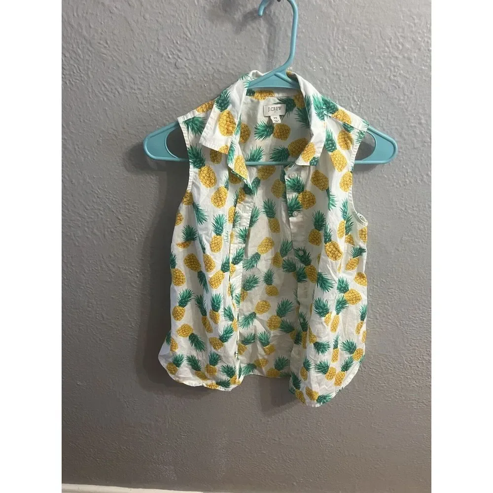 J Crew Shirt Womens Size X Small White Button‎ Up Sleeveless with Pineapples